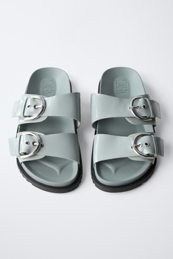 ZARA ЛАКИРОВАННЫЕ САНДАЛИИ ИЗ ИСКУССТВЕННОЙ КОЖИ С ПРЯЖКАМИ, СИНИЙ