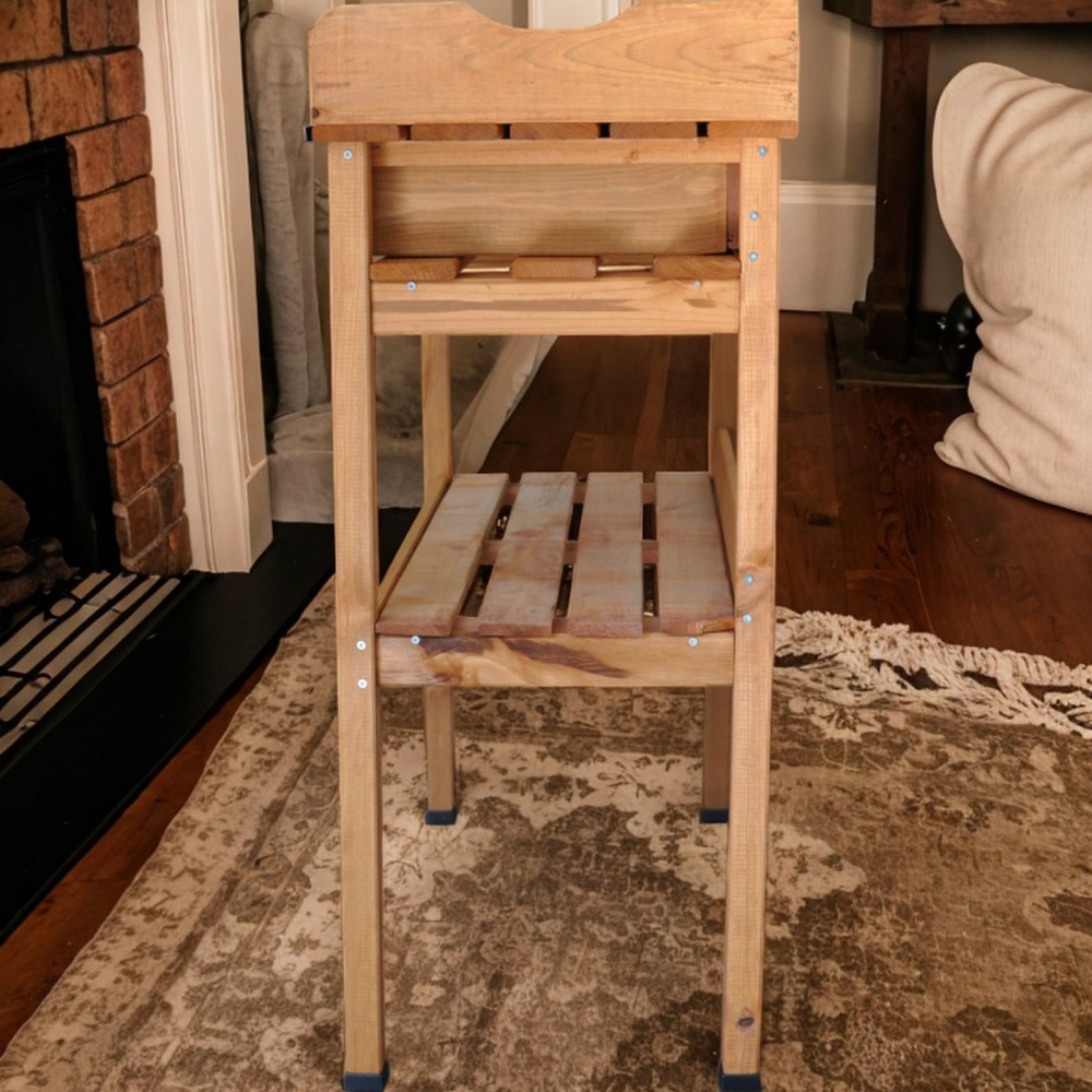 Садовый стол с цинковой столешницей и выдвижными ящиками для пересадки растений и цветов