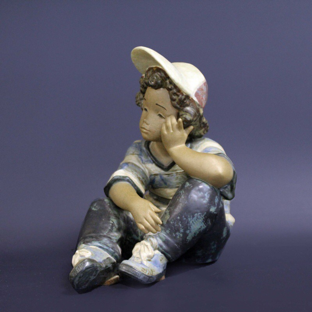 Фарфоровая мануфактура «Задумчивый мальчик»