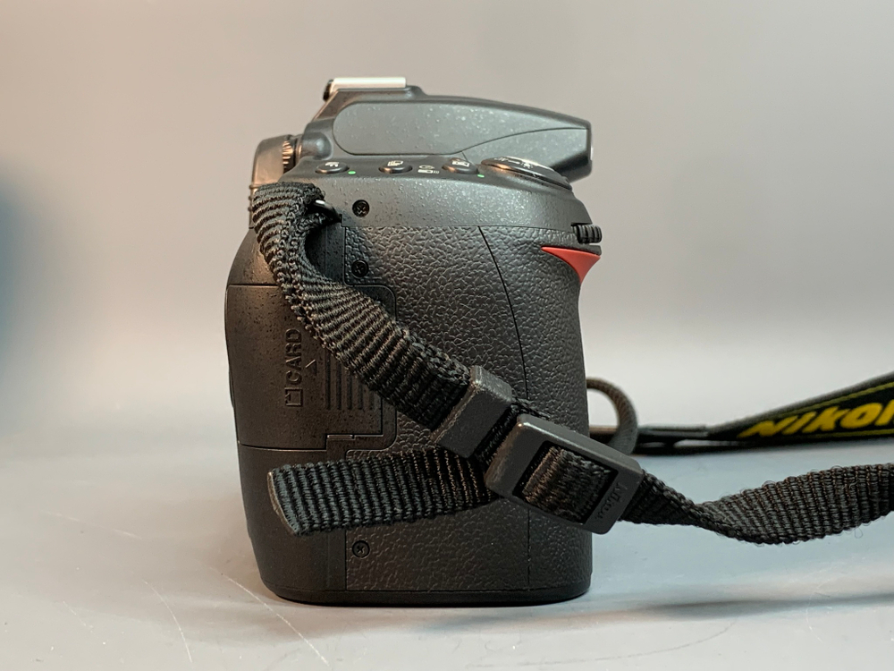 Nikon D90 9.000 кадров