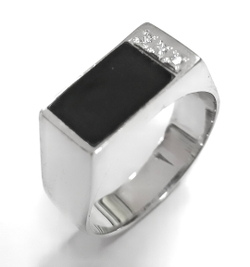 Ювелирное мужское кольцо из серебра 925 пробы,вставка оникс,размер 20.5