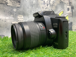 Canon EOS 3000 kit EF 38-76mm 4.5-5.6