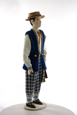 Кукла фарфоровая коллекционная Литовец