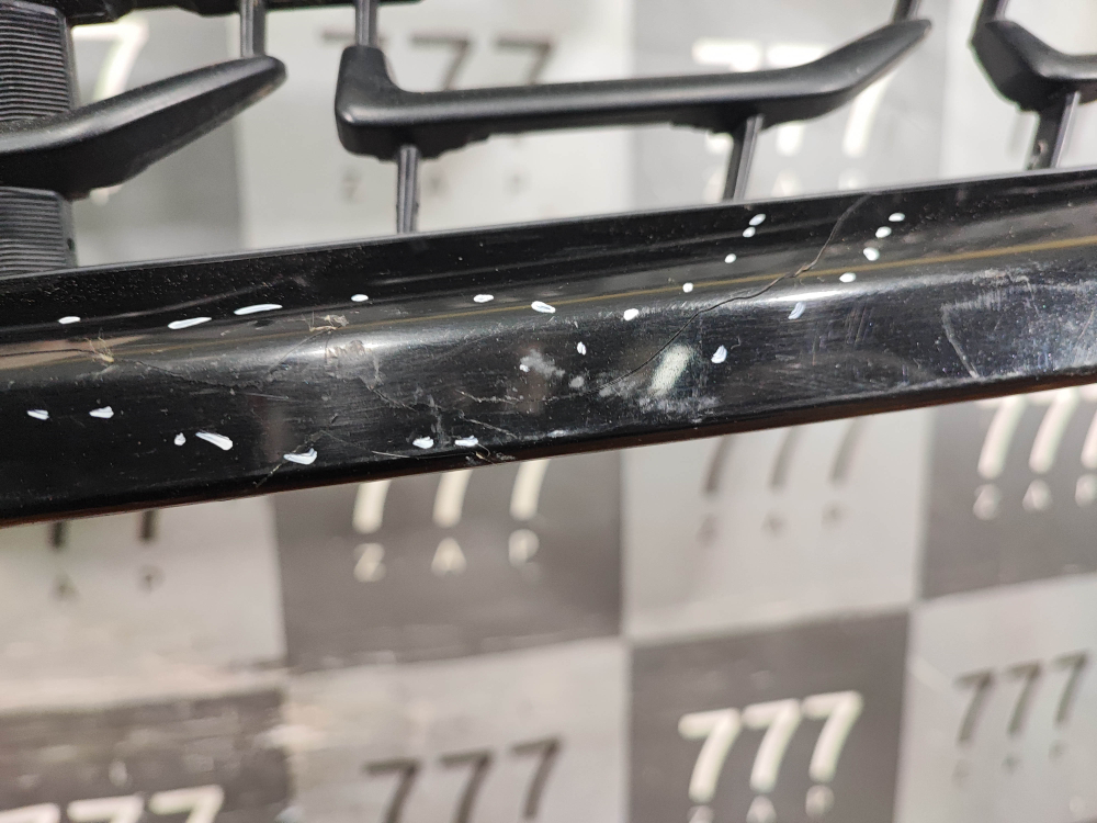 Решетка радиатора Subaru Forester 5 (SK) 21-нв Б/У Оригинал 91121SJ440