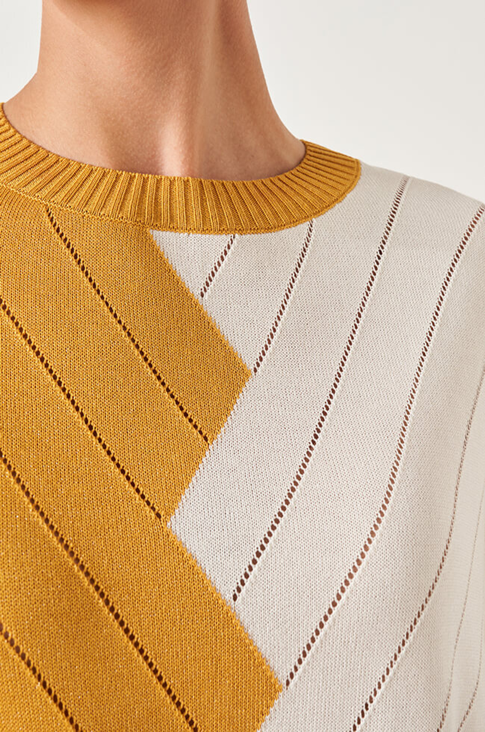 22849 Джемпер женский (горчичный/молочный)