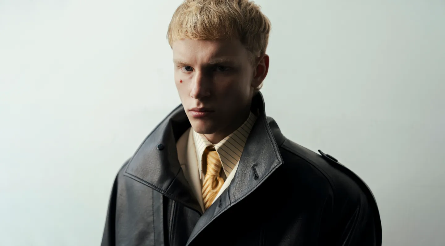 Черный тренч 