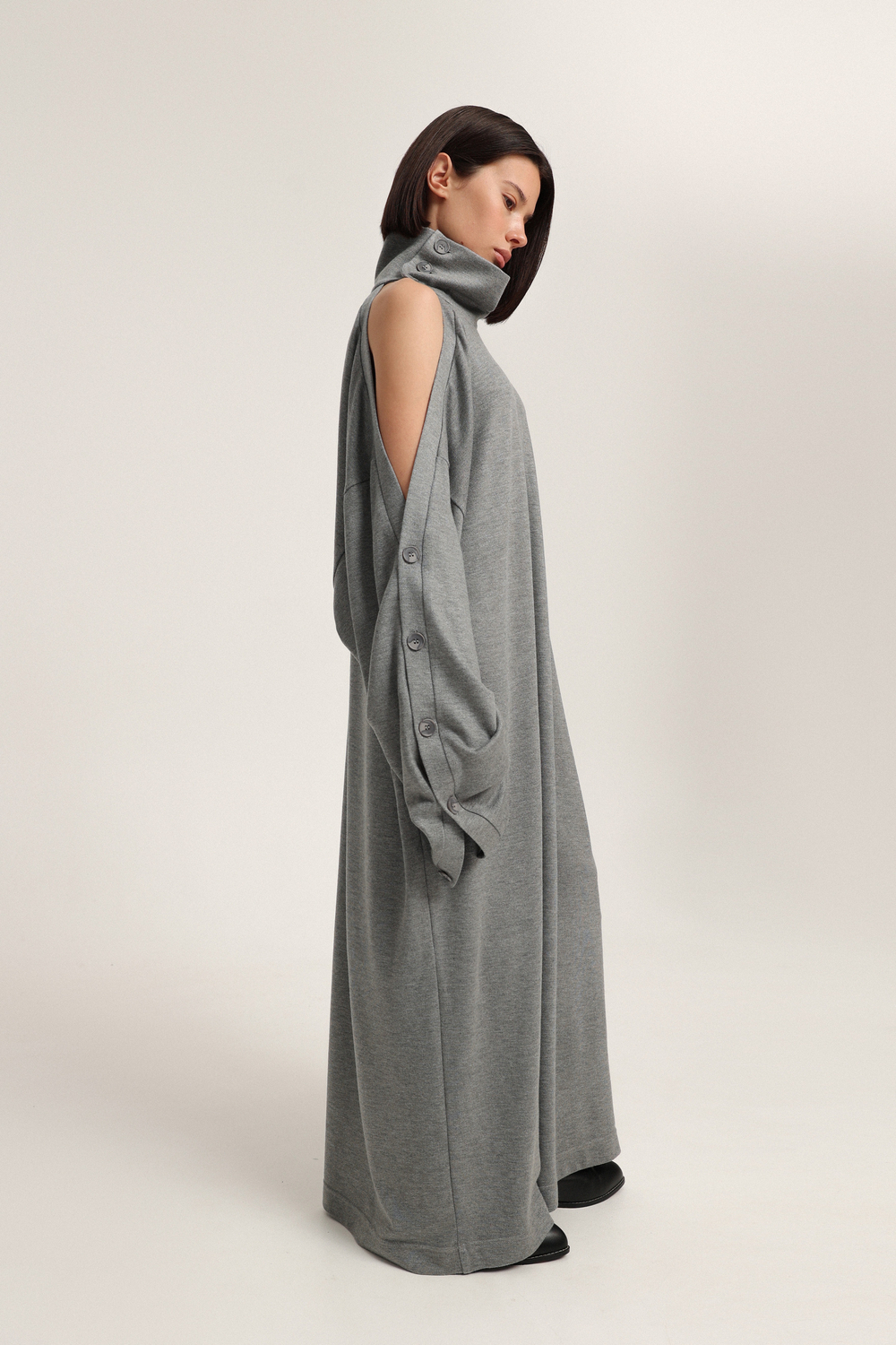 Платье трикотажное на пуговицах