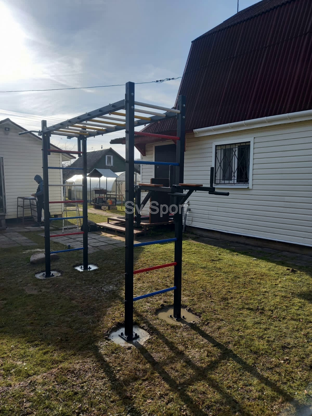 Монтаж уличной шведской стенки Sv Sport Рукоход (4 вертикальных столба)