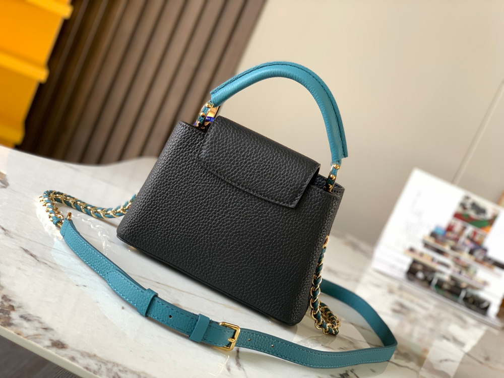 Louis Vuitton Capucines Mini