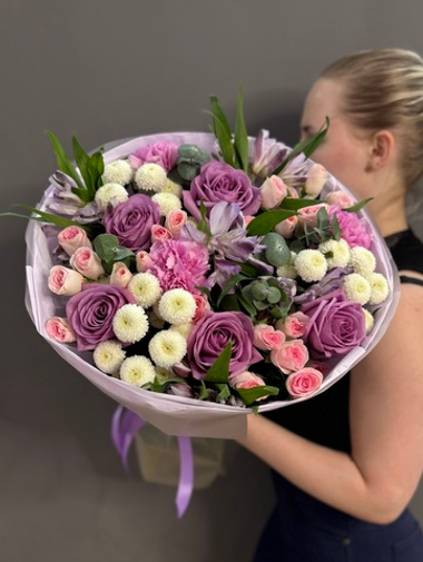 Авторский букет в сиреневой гамме