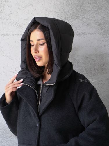 Черная комбинированная куртка с манишкой