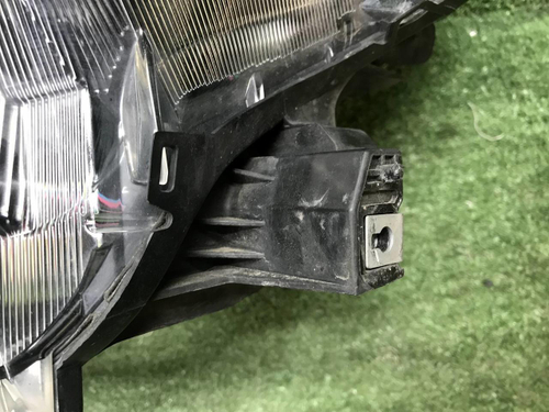 Фара левая Toyota Rav 4 CA40 (2015-2019) LED