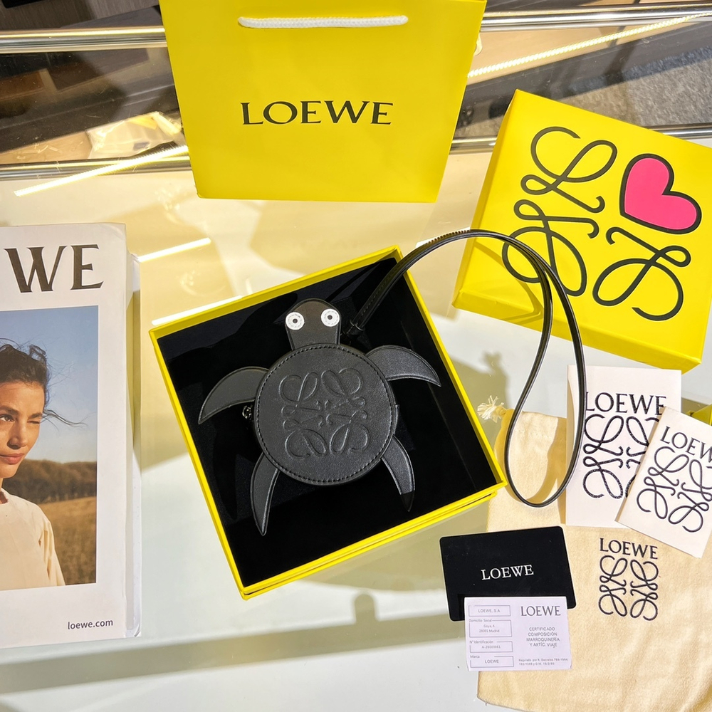Loewe Turtle Cookie Pouch