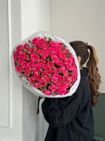 Гранд-букет из ярких, кустовых пионовидных роз