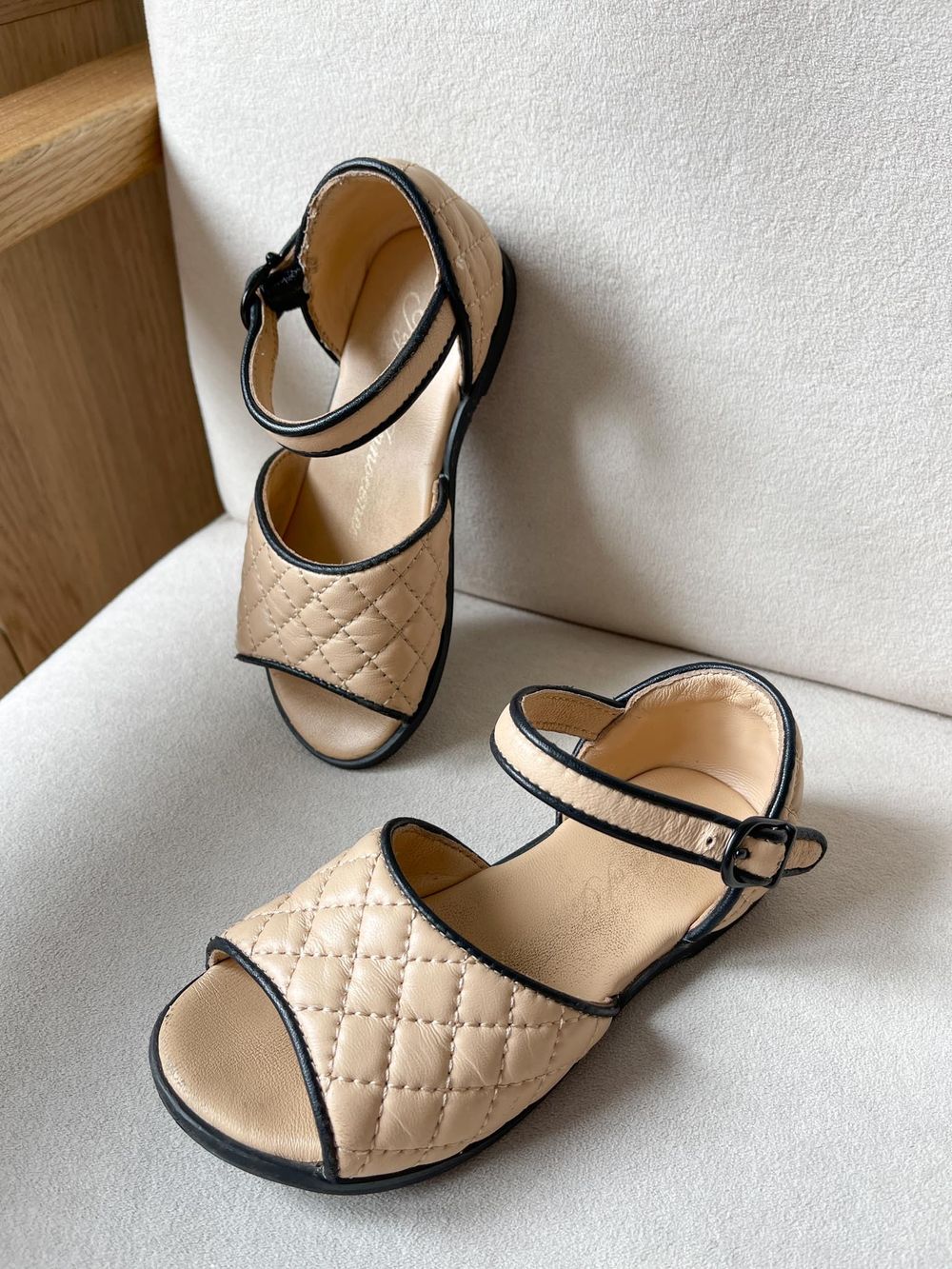 Сандалии Age of innocence