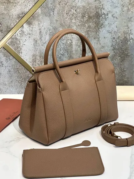 Сумка Loro Piana Loom L25 из зернистой кожи