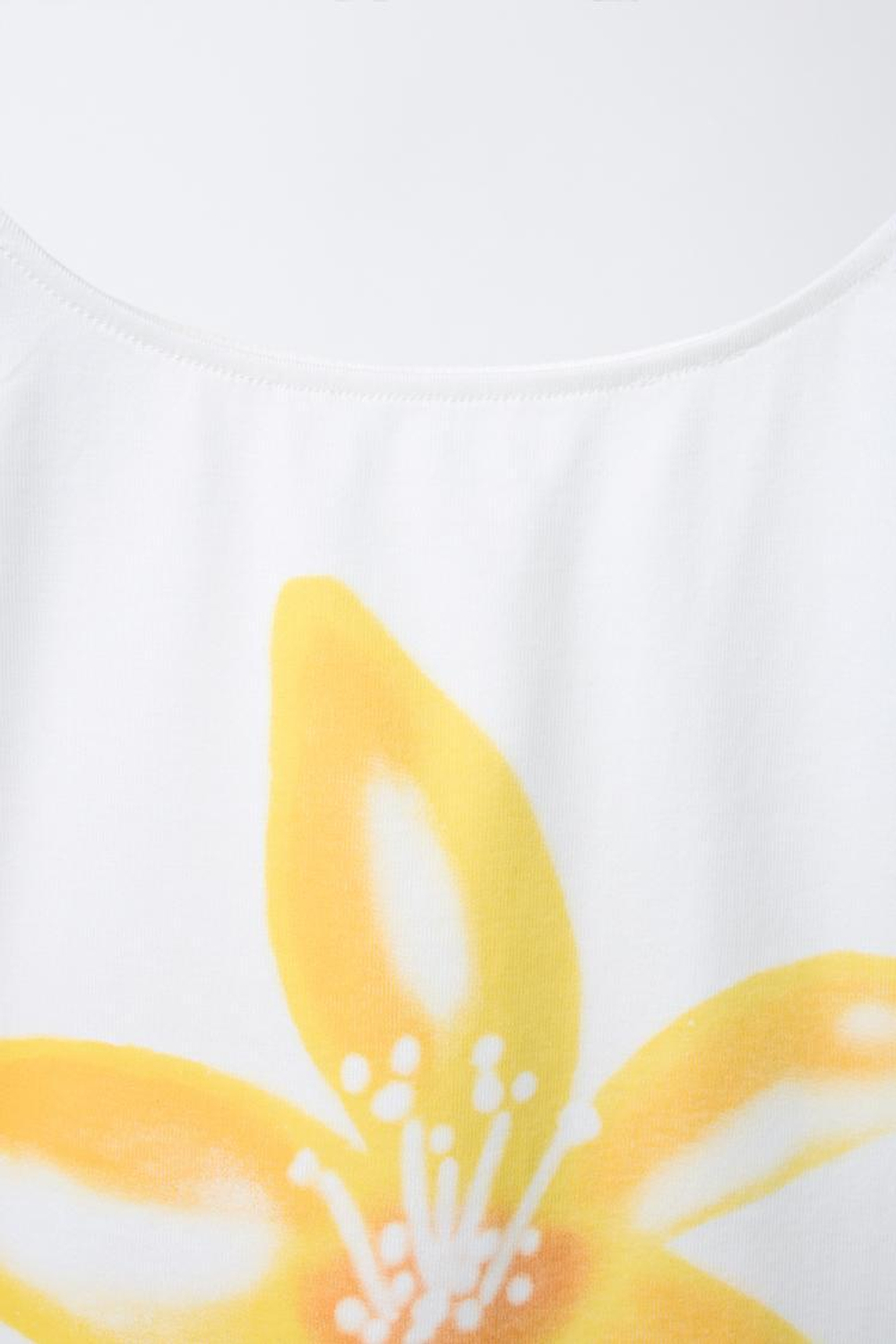 ZARA ФУТБОЛКА С ПРИНТОМ «ЦВЕТОК», ЖЕЛТЫЙ