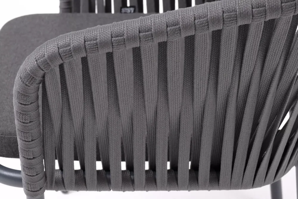 "Бордо" стул плетеный из роупа, каркас алюминий темно-серый (RAL7024) муар, роуп серый 15мм, ткань темно-серая 027