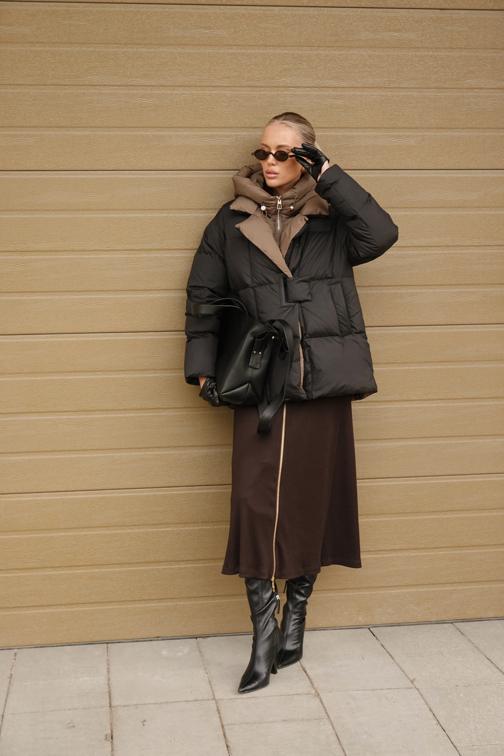 Пуховик с застежкой-клапаном средней длины