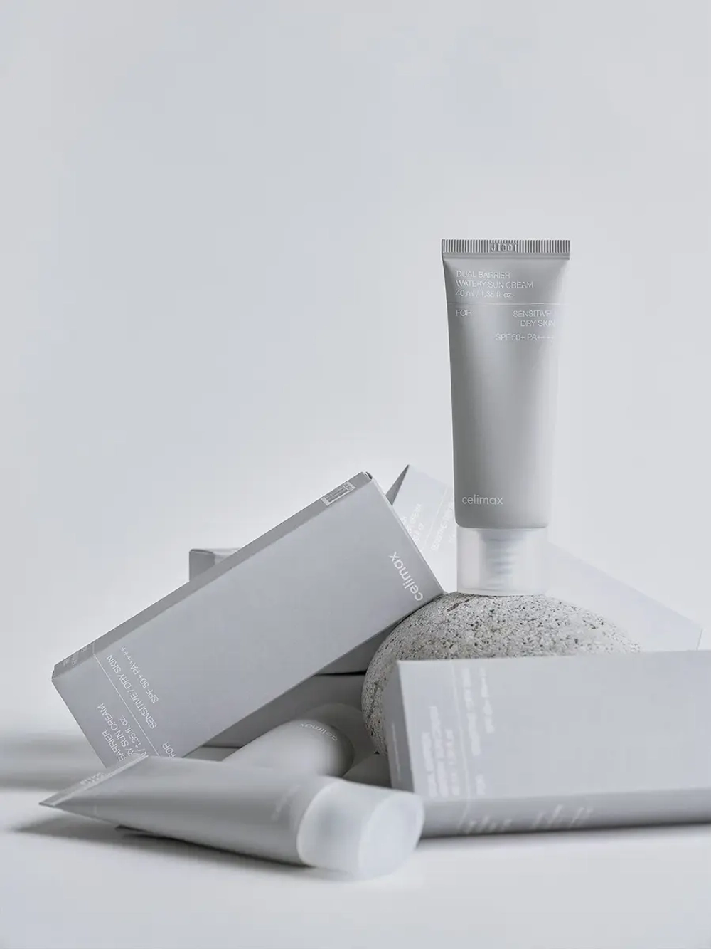 Celimax Солнцезащитный крем для чувствительной кожи SPF50 Dual Barrier Watery Sun Cream 40 мл