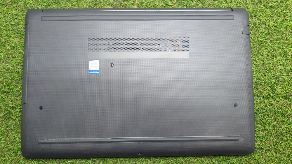 Ноутбук HP i3-7/8Gb/250 G7 6BP31EA/Windows 10