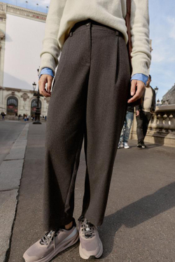 ZARA БРЮКИ С ЗАЩИПАМИ И ЭЛАСТИЧНЫМ ПОЯСОМ СЗАДИ, КОРИЧНЕВЫЙ