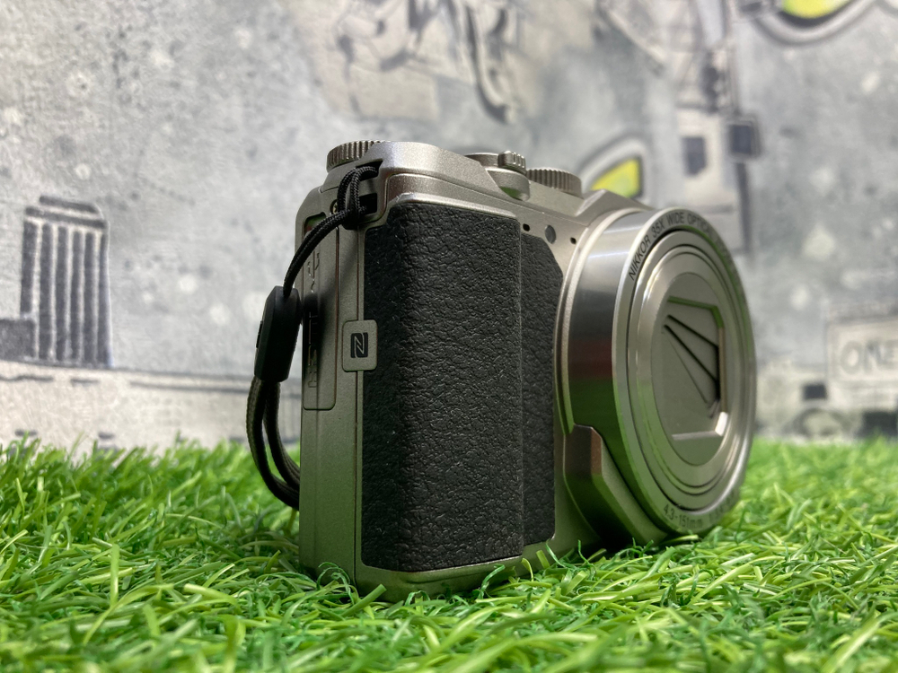 Nikon Coolpix A900