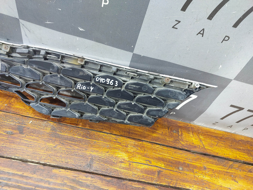 Решетка радиатора Kia Rio 4 (FB) 20-нв Б/У Оригинал 86350H0700