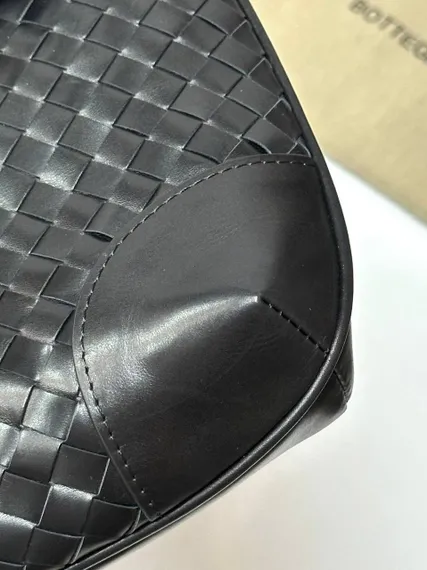 Сумка мужская кожаная Bottega Veneta через плечо