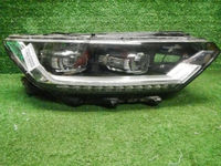 Фара правая VW Passat B8 (2014-2020) LED