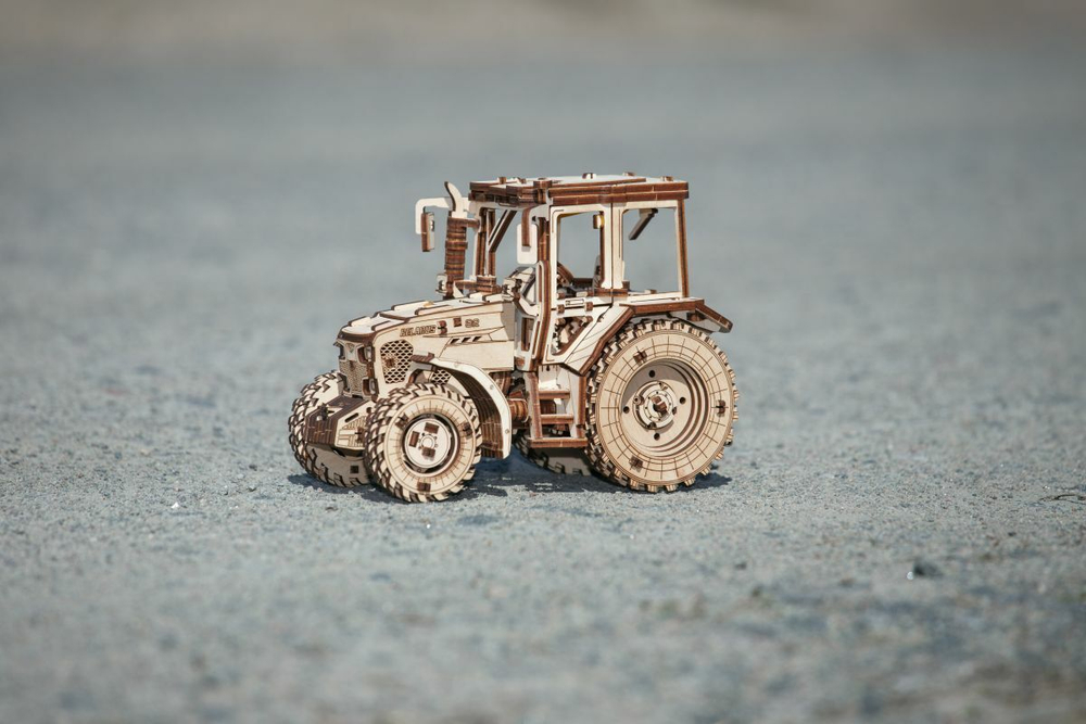 Трактор Беларус-82 от EWA - Деревянный конструктор, сборная модель, механический 3D пазл