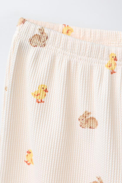 ZARA КОМПЛЕКТ ИЗ ФУТБОЛКИ И БРЮК С ПРИНТОМ ЗАЙЧИКОВ, КРЕМОВЫЙ