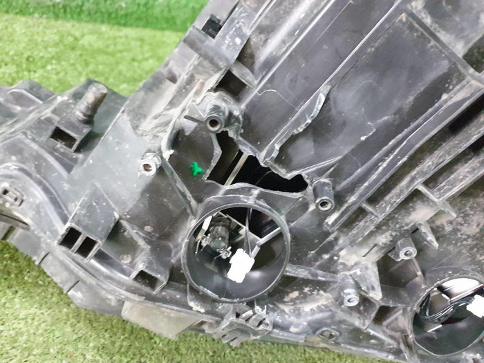 Фара правая BMW 3er F30 F31 (2011-2016) ксенон