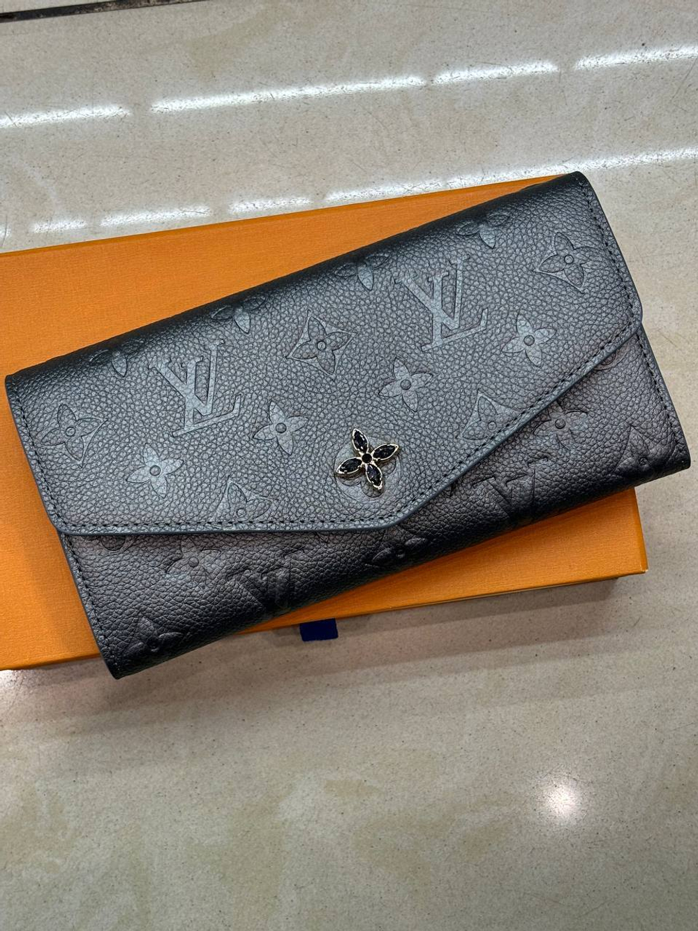 Кошелек Louis Vuitton