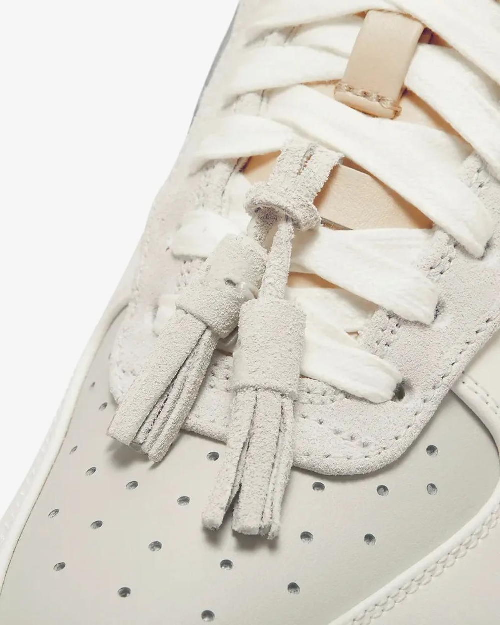 Кроссовки женские NIKE WMNS AIR FORCE 1 '07 CN CN