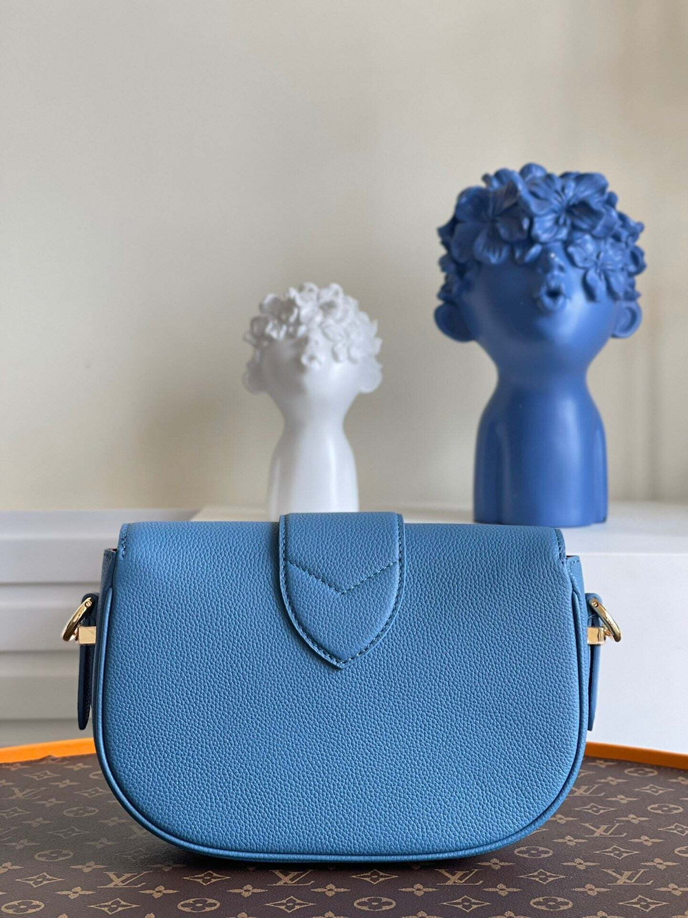 Louis Vuitton Pont 9 Soft MM