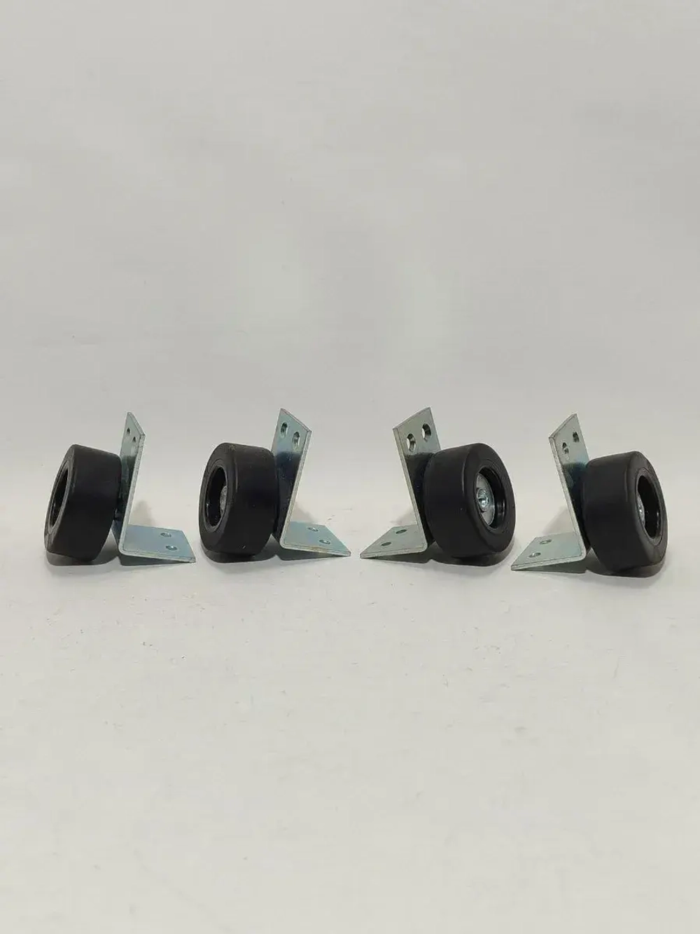 Мебельные колеса, выдвижные ролики диванов, шкафов, кроватей