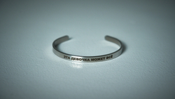 Браслет "Эта девочка может всё"