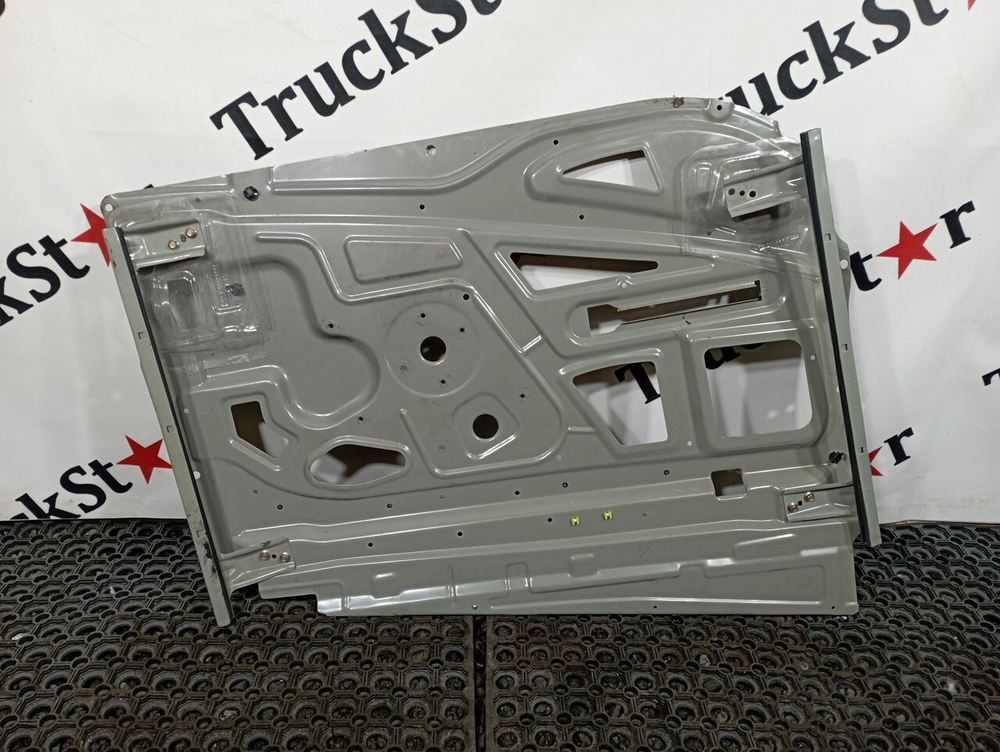 Кронштейн стеклоподъемника правого 2022г.