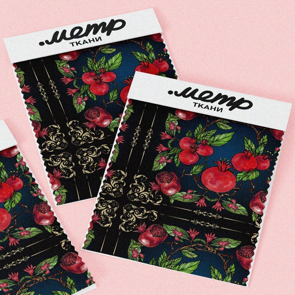 Ткань блэкаут красные гранаты с листьями