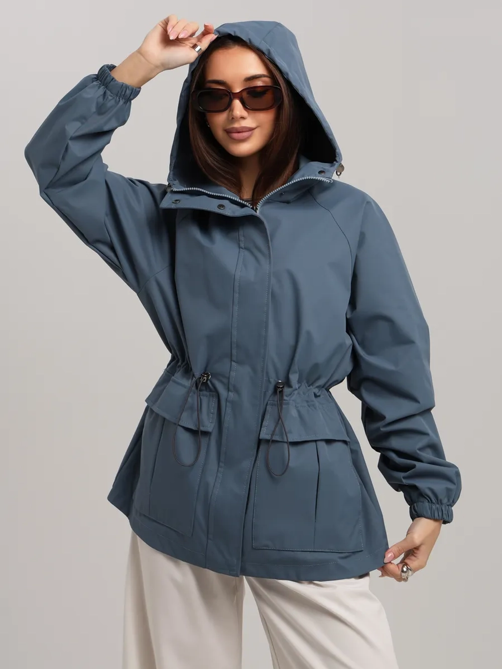 Ветровка удлиненная с капюшоном