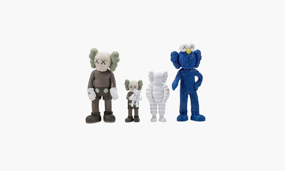 Family Vinyl Figures "Brown Blue White"