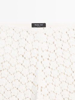 Massimo Dutti Вязаные крючком шорты с цветочным декором, кремовый