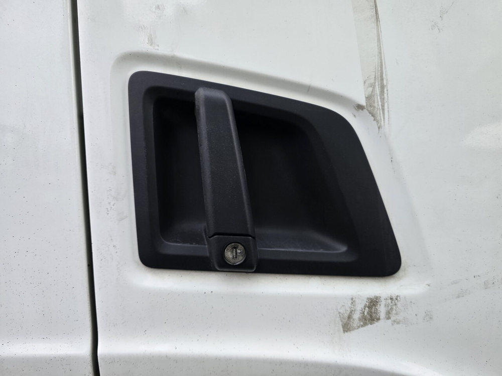 Дверь правая 2020г.