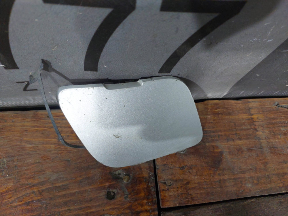 Заглушка буксировочного крюка Volvo XC90 1 06-14 Б/У Оригинал 30698132