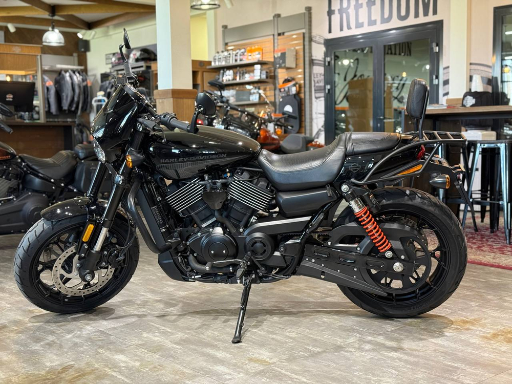 Harley-Davidson Street Rod, 2017 Black