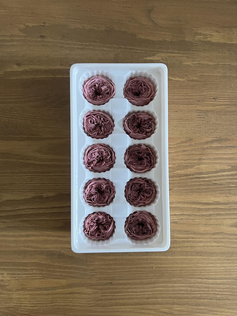 Роза пионовидная бургунди d=3,5-4 см (упак 10 шт)