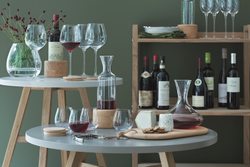 Набор Wine из декантера 1,4 л и сырной доски
