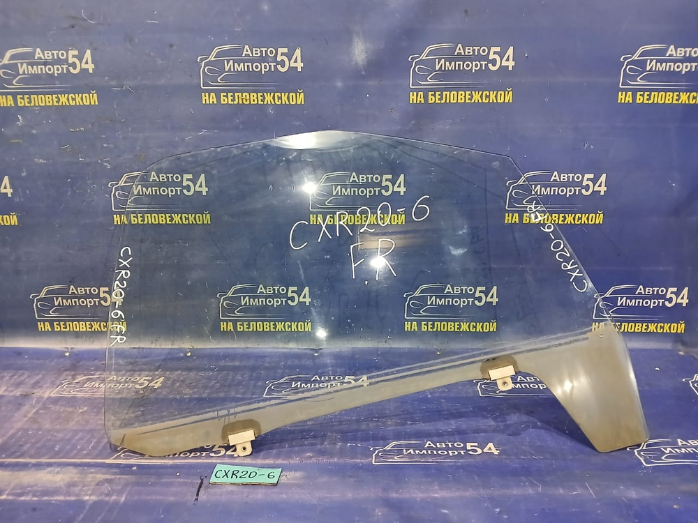 Стекло двери передней правой TOYOTA ESTIMA 1992