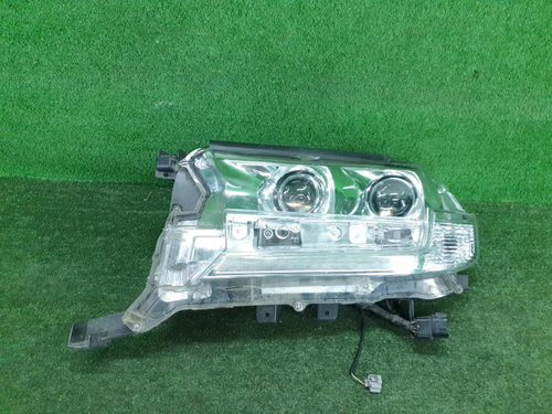 Фара левая Toyota Land Cruiser 200 (2015-2021) LED